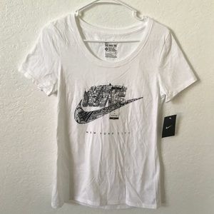 🎇SALE🎇 Nike Futura City Tee